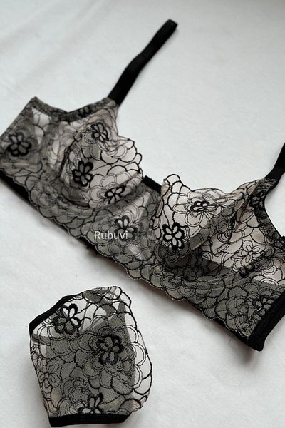 Rubuvi Γυναικεία Grace - Σετ σουτιέν Bralet & Panty με λουλούδια με δαντέλα