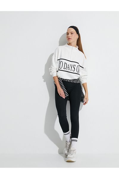 Koton Übergroßes Raster-Sport-Sweatshirt – halber Reißverschluss mit Slogan-Aufdruck