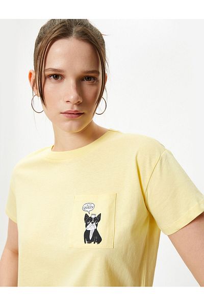 Koton Tricou imprimat cu buzunar, cu mânecă scurtă, cu decolteu rotund