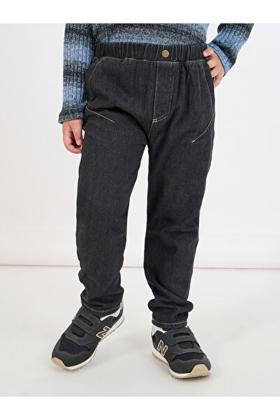 Styli Tapered Jeans with Slant Pocket Design