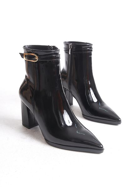 Shoesers Women's Special Design Buckle Detailed Zippered Pointed Toe Medium Heeled Black Patent Leather Boots