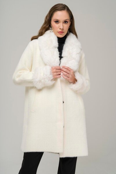 Olcay Yakası Çıkabilir Kürklü Düşük Kol Oversize Astarsız Yünlü kaban BEYAZ 3976