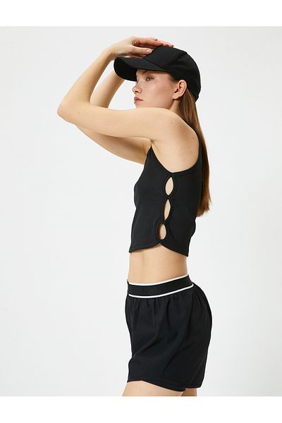 Koton Sportliches kurzes Tanktop – gerippt mit seitlichem Fensterdetail