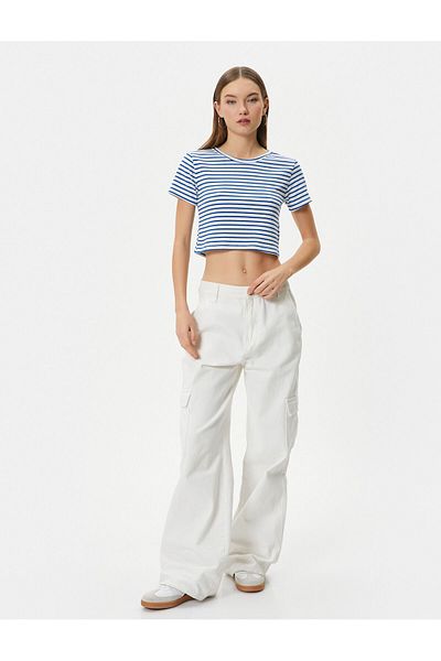 Koton Tricou crop Slim Fit, cu mânecă scurtă și cu gâtul turn