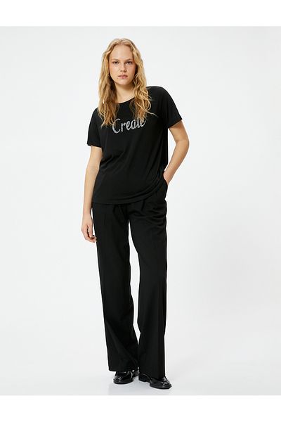 Koton Tricou imprimat cu slogan, cu mânecă scurtă, cu decolteu triplu, potrivire standard