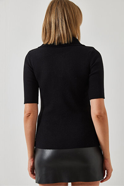 Bianco Lucci Women's Wide Neckline Buttoned Placket Sweater 20246251