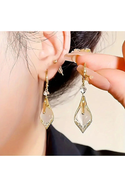 puduhepa Zirkon Taşlı Su Damlası Gold Renk Zarif Küpe