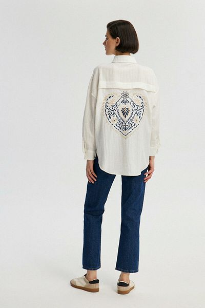 Touché Privé Oversize Shirt with Embroidery Detail