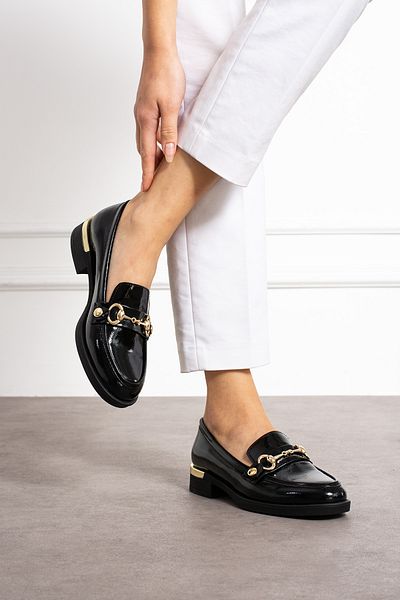 Güllü Shoes Дамски черни лачени мокасини - удобни и модерни ежедневни обувки със сменяема златна катарама