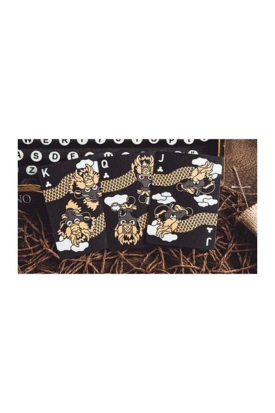 OyuncaklarÜlkesi King Star the Dragon Black Premium Playing Card - Limited Edition Collectable Playing Cards