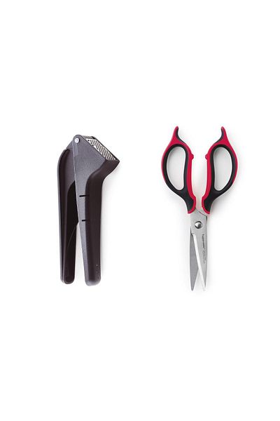 Tupperware Garlic Masher and Kitchen Scissors 2-Piece Chopping Set