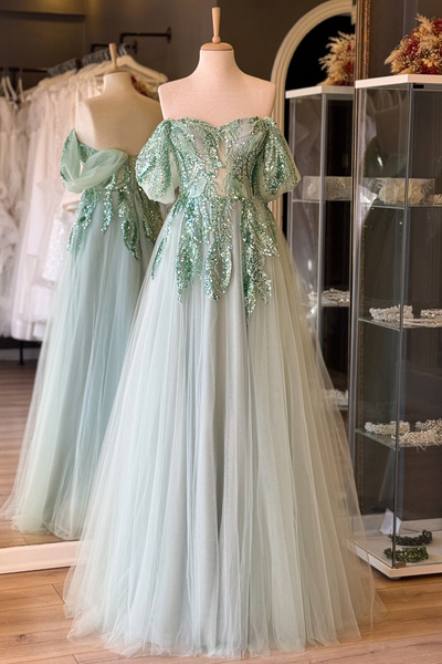 Lenta Moda Su Yeşil Boncuklu Dantel Kaplama ve Tüy Detaylı Maxi Boy Abiye Elbise