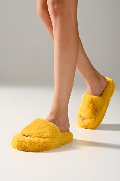 Beyond Kadın Sarı Ekstra Yumuşak Tüylü Ev Terliği 3cm Bynd01