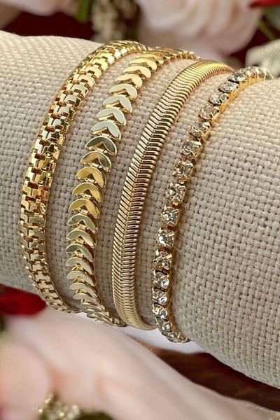 LOWEN AKSESUAR Yaza Özel 4 Parça Şık Tasarım Her Bileğe Uygun Kadın Bileklik Seti