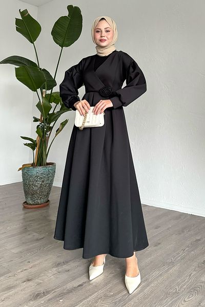 InStyle Černé potápěčské šaty s růžovými doplňky