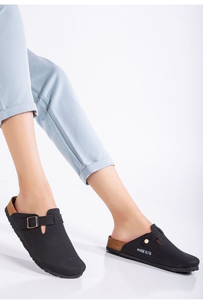MaskButik Black Sandy Slippers - Closed Front and Buckle