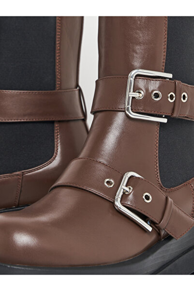 Raid By Styli Double Buckle Strap Round Toe Ankle Boots