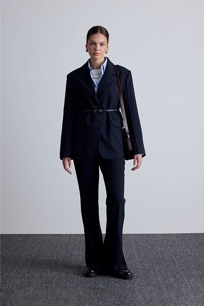 Manuka Marineblaue Blazerjacke mit klassischem Schnitt