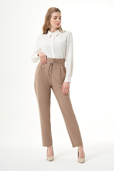 Mizalle Beli Pile Bağcıklı Vizon Pantolon