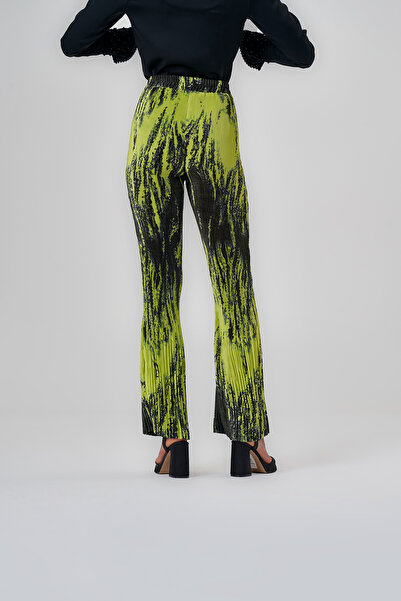 Mizalle Desenli Piliseli Yeşil Pantolon