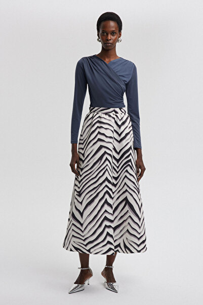 Touché Privé PATTERNED SATIN CLOSE SKIRT