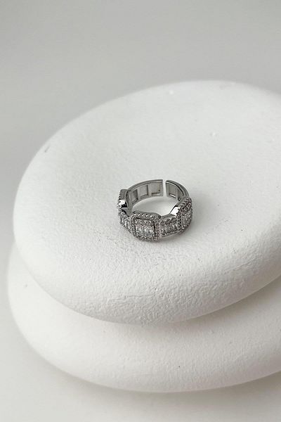 Modex Solid Brass Zircon Shuttle Stone Square Detailed Adjustable Ring