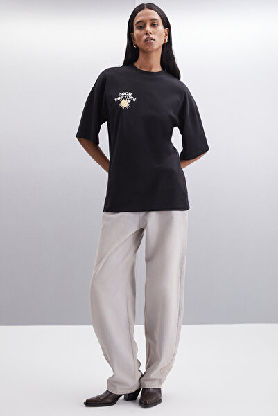 GRIMELANGE Enya Damen – Oversize-T-Shirt aus 100 % Bio-Baumwolle mit Rundhalsausschnitt