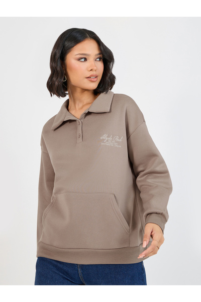 Styli سويت شيرت بولو طويل الحجم مع تفاصيل تطريز