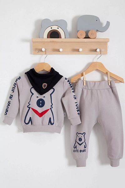 Eng 3-Piece Baby Boy Set with Playful Eyes and Scarf