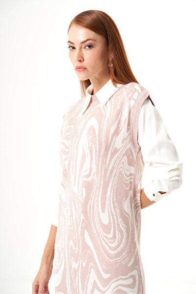 Mizalle Φόρεμα σε σκόνη με ειδικά σχέδια