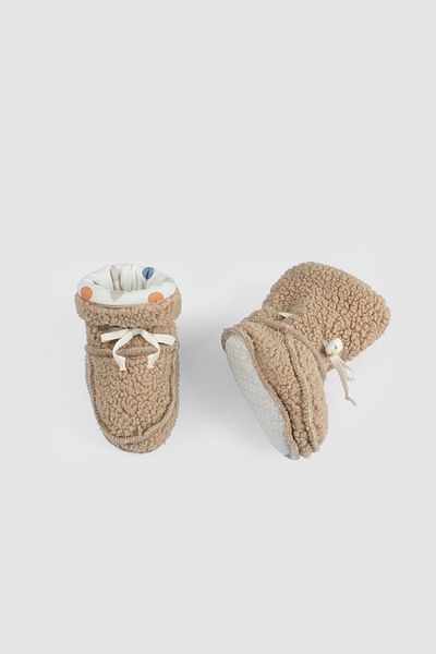 Little Gusto Wellsoft Beige Baby Booties
