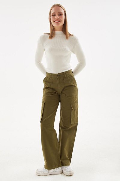 Fashion Friends Pantaloni cargo kaki cu buzunar