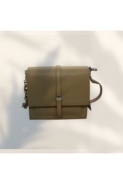 KRISTE BELL 26775