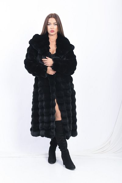 FUREVER FASHION Hooded Striped Rex Suni Fur Manto
