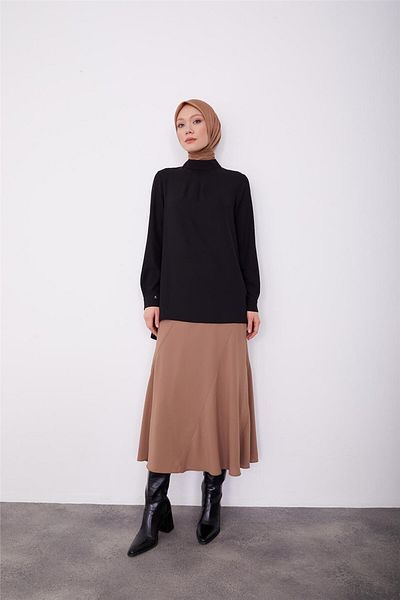 Armine Λεπτομερής μαύρη μπλούζα με πιλάκι - 23k3435