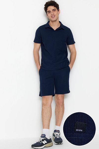 Trendyol Collection Σετ αθλητικής φόρμας με ανάγλυφη υφή Navy Blue Polo Collar - Regular Cut TMNSS23EM00003
