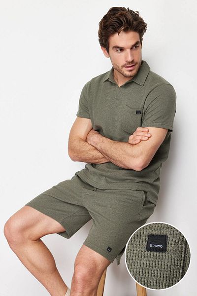 Trendyol Collection Trainingsanzug-Set aus Khakifarbenem Polo-T-Shirt und Shorts – Normale Passform TMNSS23EM00003