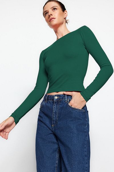 Trendyol Collection Βαμβακερή σμαραγδένια πράσινη ελαστική μπλούζα - Χαμηλή πλάτη, εφαρμοστή στο σώμα TWOAW24BZ00160