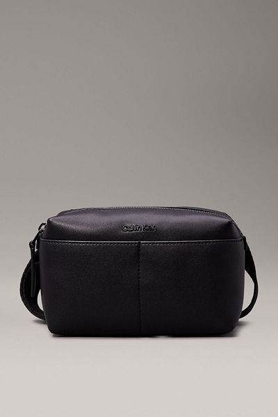 Calvin Klein Schwarze Herren-Umhängetasche Clean Essential Kameratasche