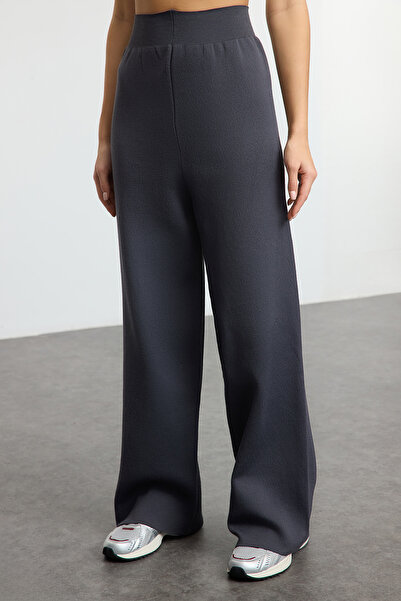 Trendyol Collection Anthracite Hooded Knitwear Bottom-Top Suit Twoaw25Au00031