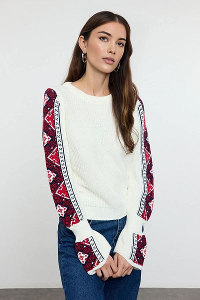 Trendyol Collection Ecru vyšívací vzorovaný pletený svetr Twoaw25Kz00393