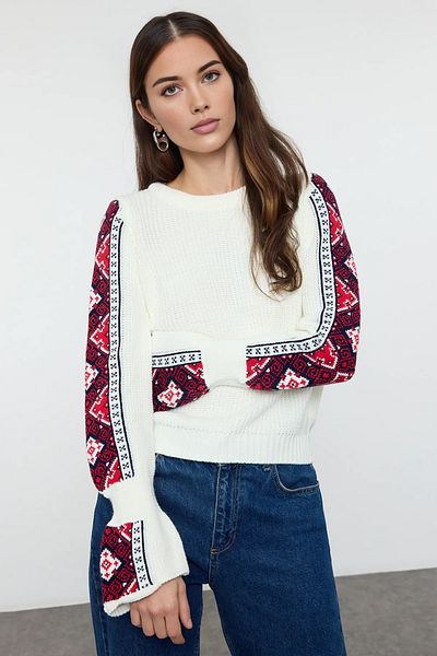 Trendyol Collection Ecru vyšívací vzorovaný pletený svetr Twoaw25Kz00393