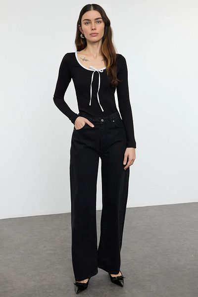 Trendyol Collection Black Knitted Blouse - Fitted, Bow Detail, Block Pattern Twoaw25Bz00304