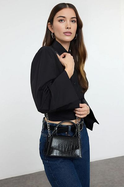 TRENDYOL SHOES Fekete texturált keresztpántos női mini városi táska TWOAW25OC00001