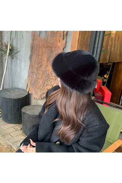 Betülce Trend Triangle Black Plush Fur Heart Hat