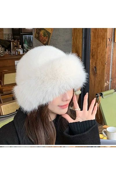 Betülce Trend Triangle Black Plush Fur Heart Hat