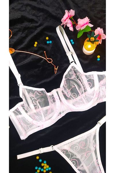 mendoza store Embroidery Ecru Pink Floral Metal Clasp Bra Set