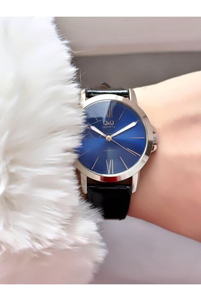 Q&Q Roman Numeral Minimal Leather Band Women's Wristwatch