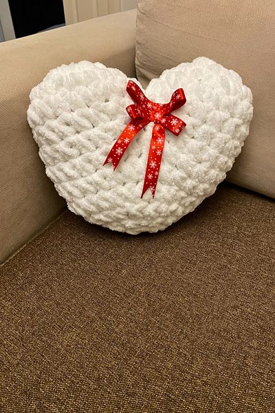 TULEK Alize Heart Decorative Christmas Pillow 35/35cm