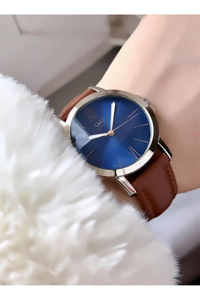 Q&Q Roman Numeral Minimal Leather Band Women's Wristwatch